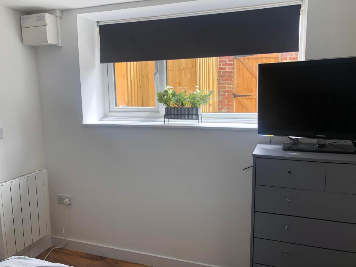 Exclusive Modern Decorated 1 Bedroom Detached Studio Newport  Exteriör bild